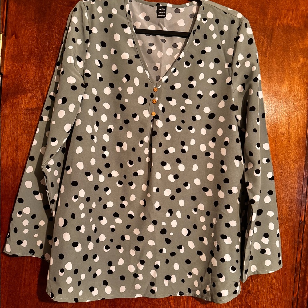 SHEIN Green Polka Dot V-Neck Blouse
